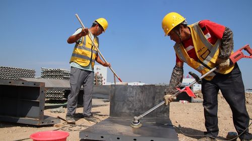 重點工程搶抓工期 堅守崗位獻禮國慶